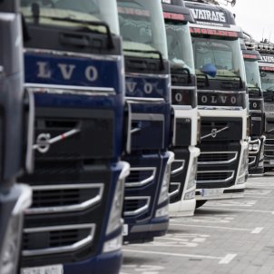 EuropaPress 4338672 varios transportistas camiones estacionados inmediaciones wanda