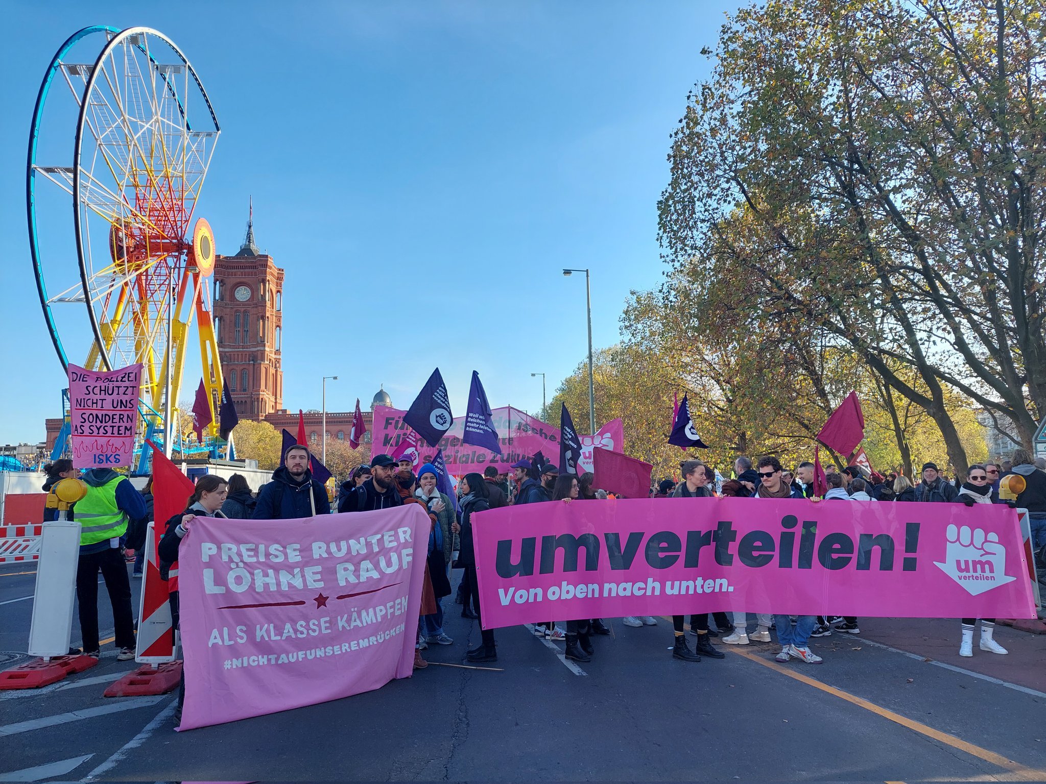 Milers de persones es manifesten a Berlín per reclamar més redistribució de la riquesa