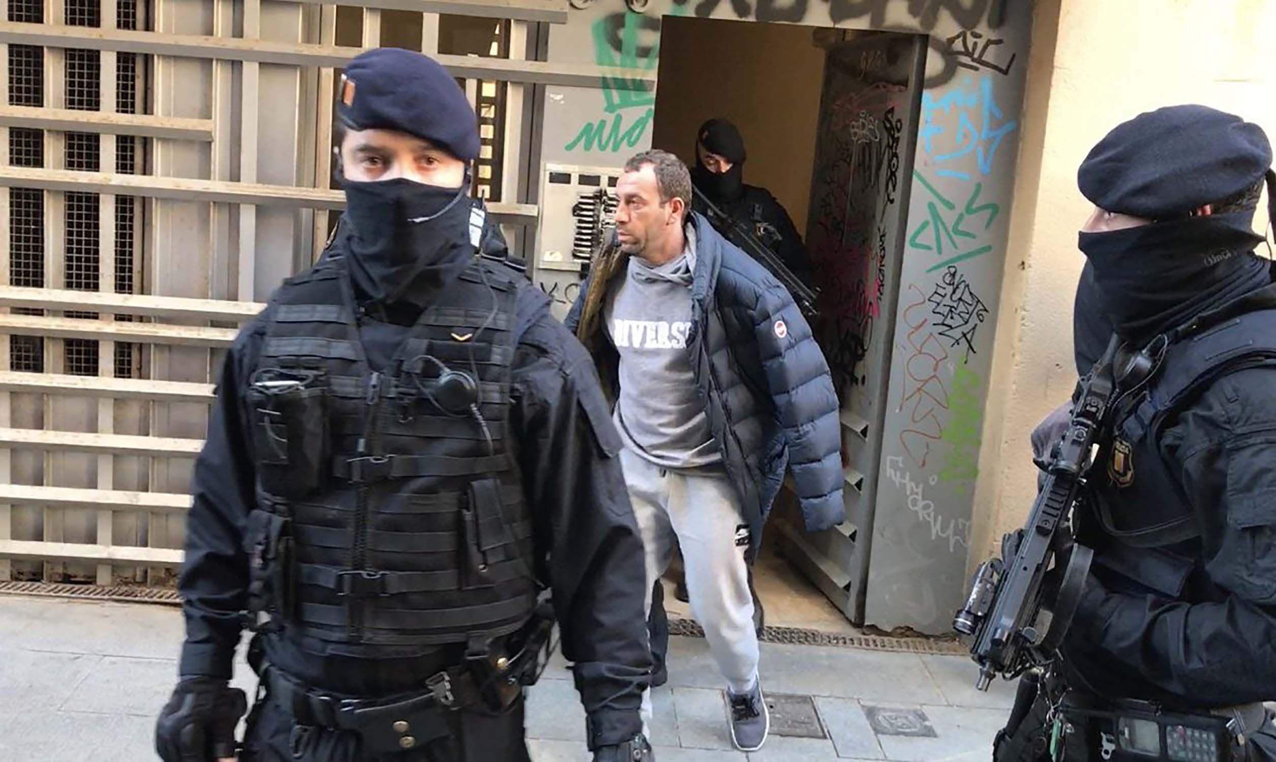 Matar turistas y explotar yates rusos en Barcelona: el plan de los terroristas del 'caso Alejandría' de Mossos