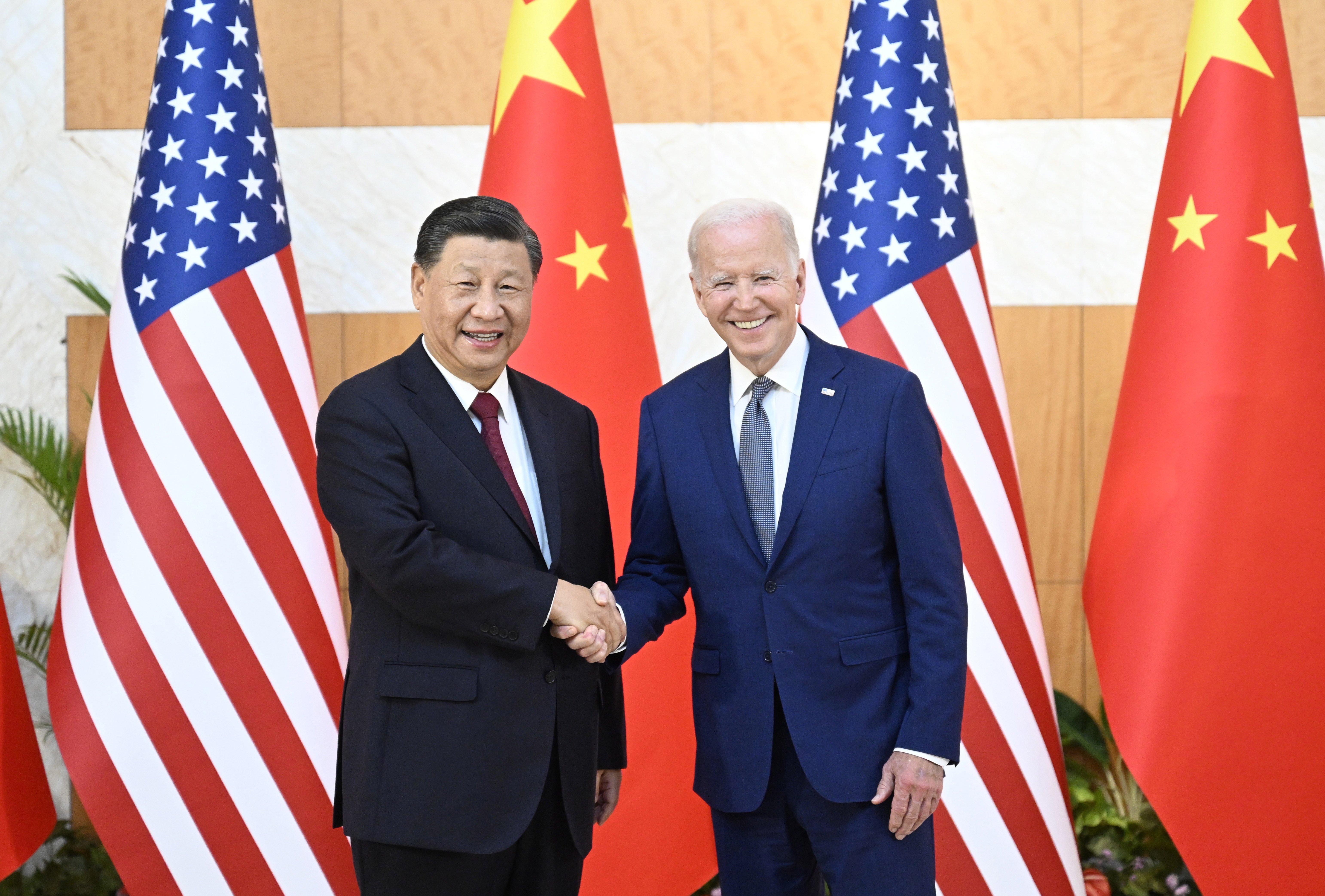 Primera trobada de Xi Jinping i Joe Biden: expressen la voluntat de treballar conjuntament