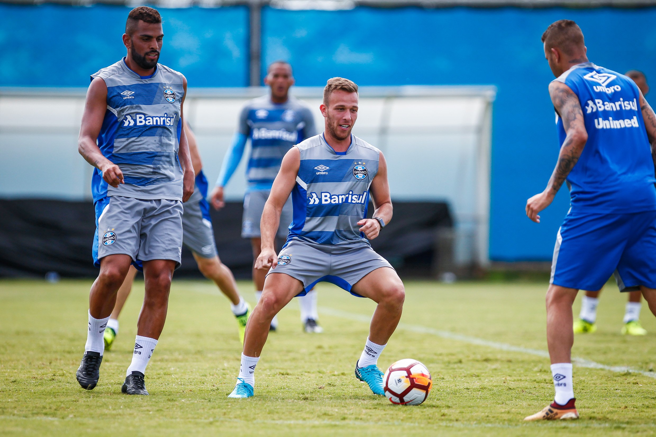 Oficial: Arthur se convierte en el primer fichaje del Barça 2018/19