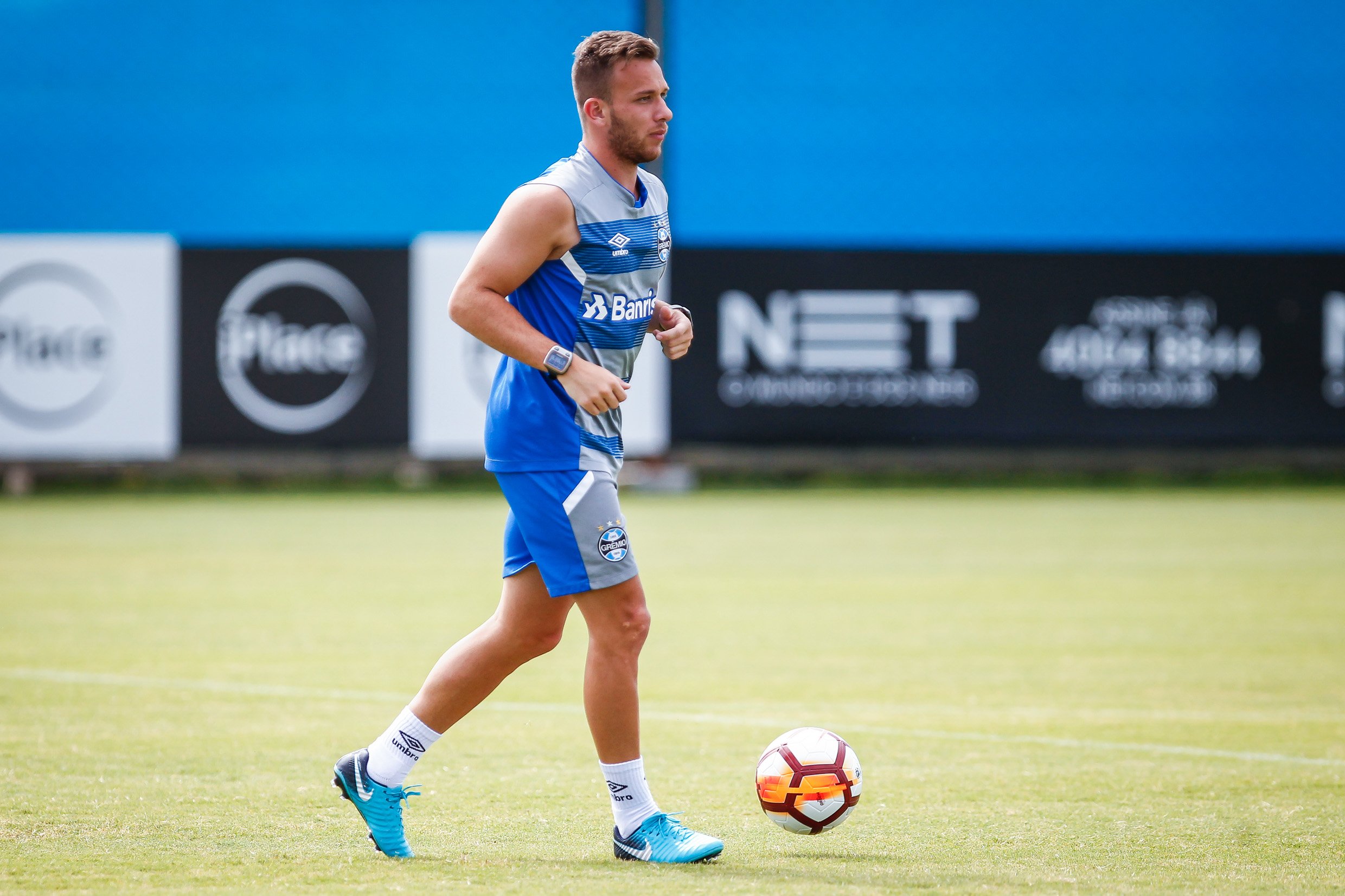 OFICIAL | El Barça anuncia un acord per Arthur del Gremio