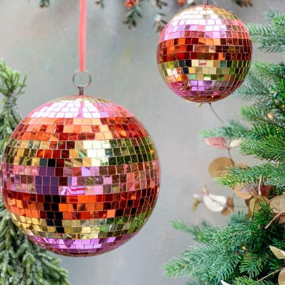 decorar árbol navidad adornos disco colores tendencia