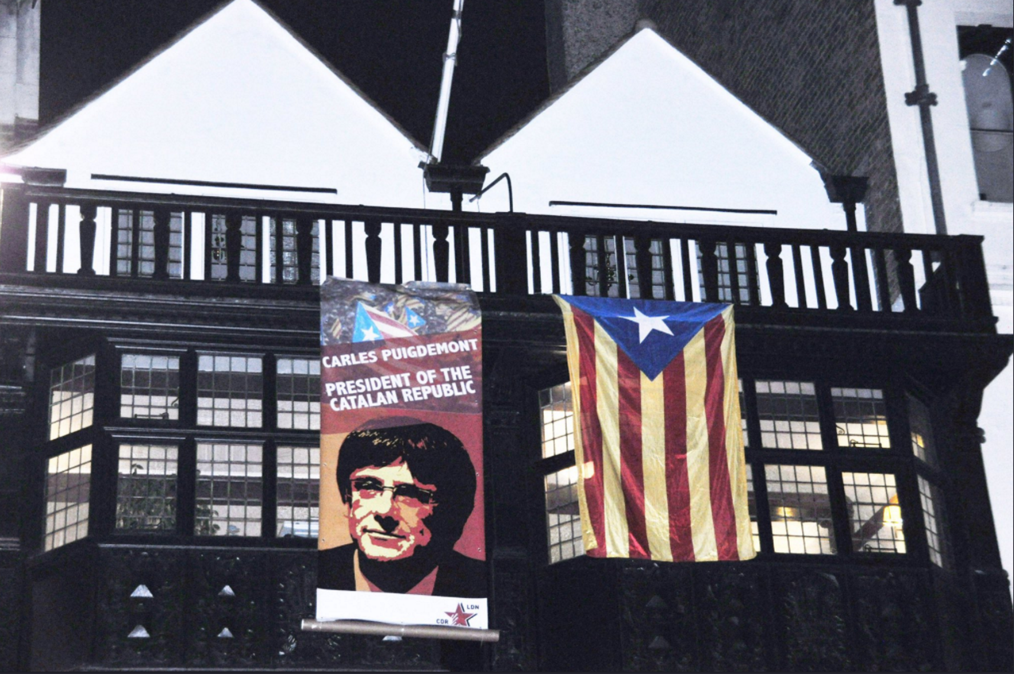 El CDR de Londres reclama investir Puigdemont amb una acció