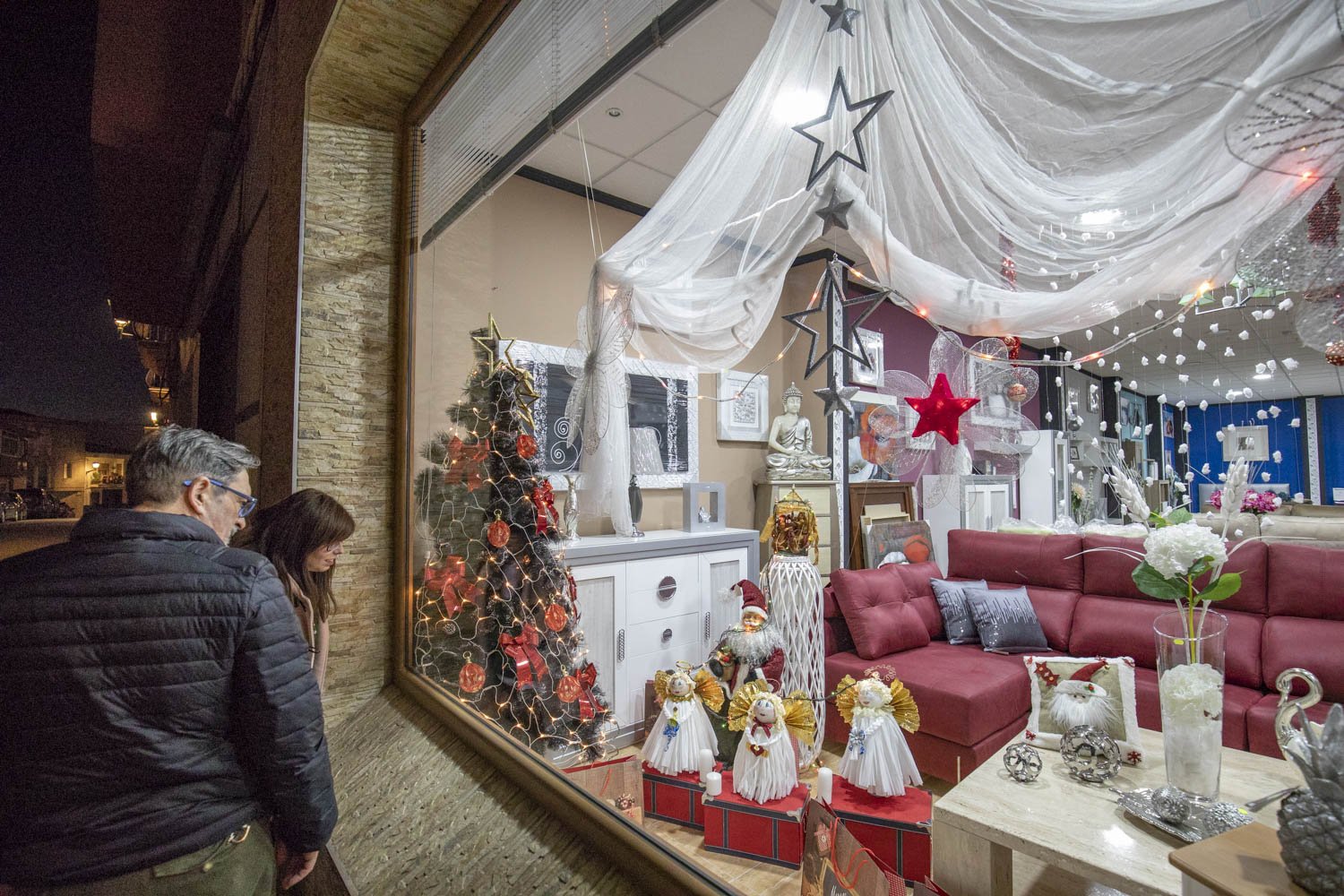 La Navidad podría devolvernos los escaparates iluminados más allá de las 22.00 h
