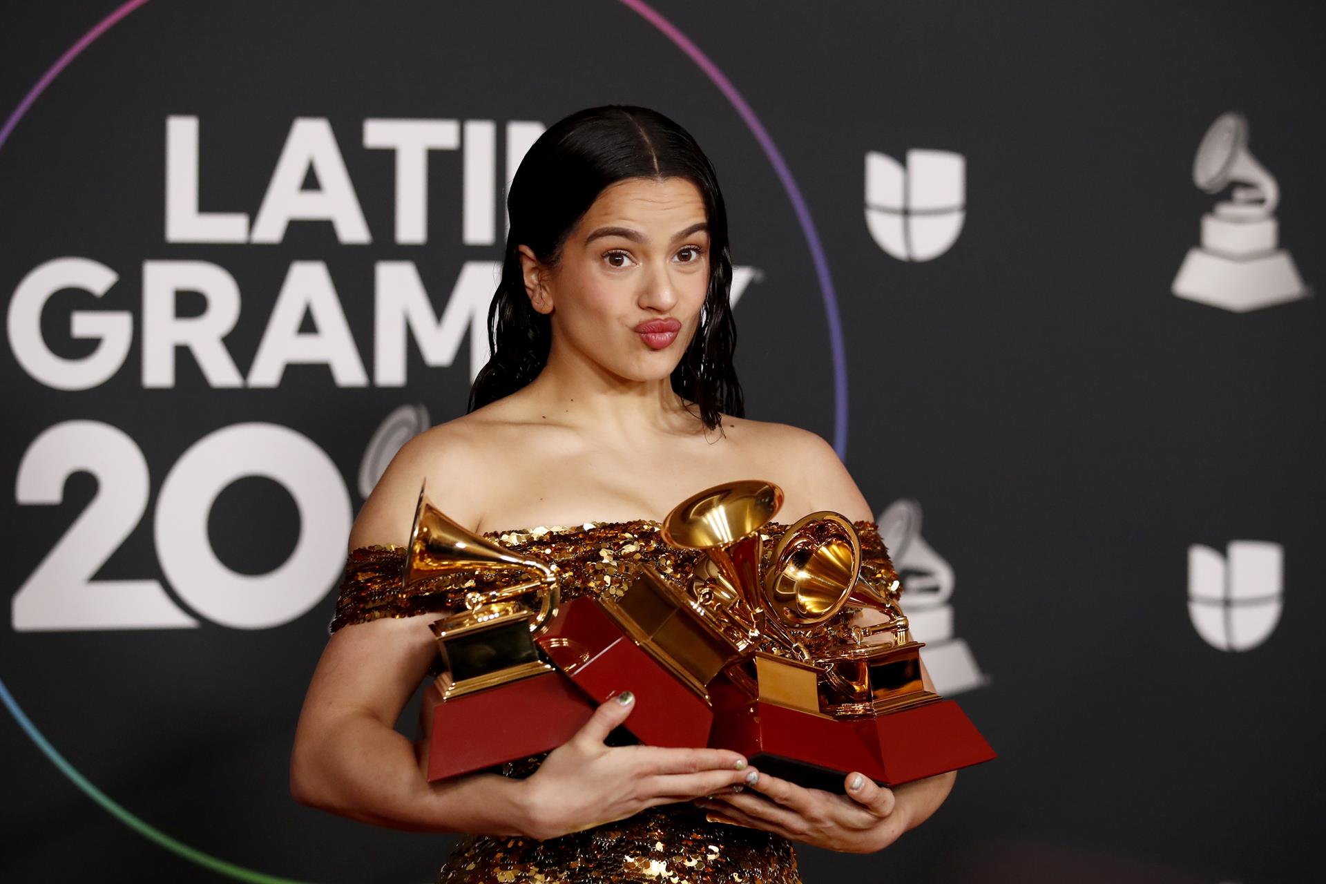 Rosalía y su 'Motomami' arrasan en los Latin Grammy 2022