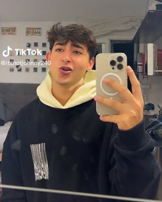 Juan del Val Roca sudadera Balenciaga TikTok