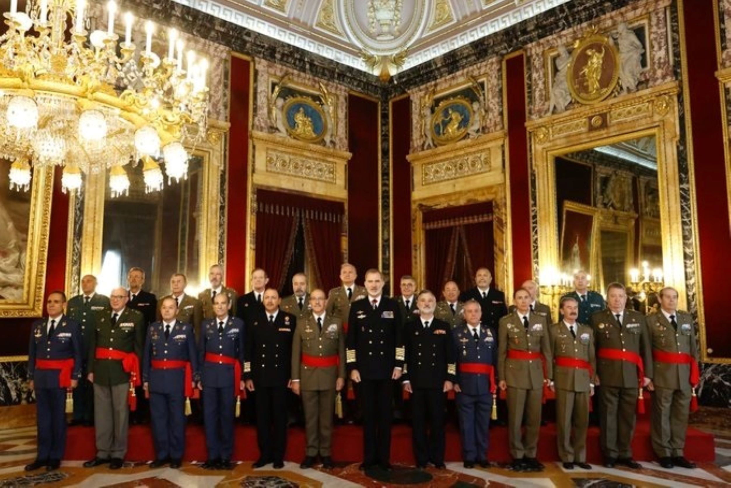 Spanish king receives ex-army head who designed military plan against Catalan referendum