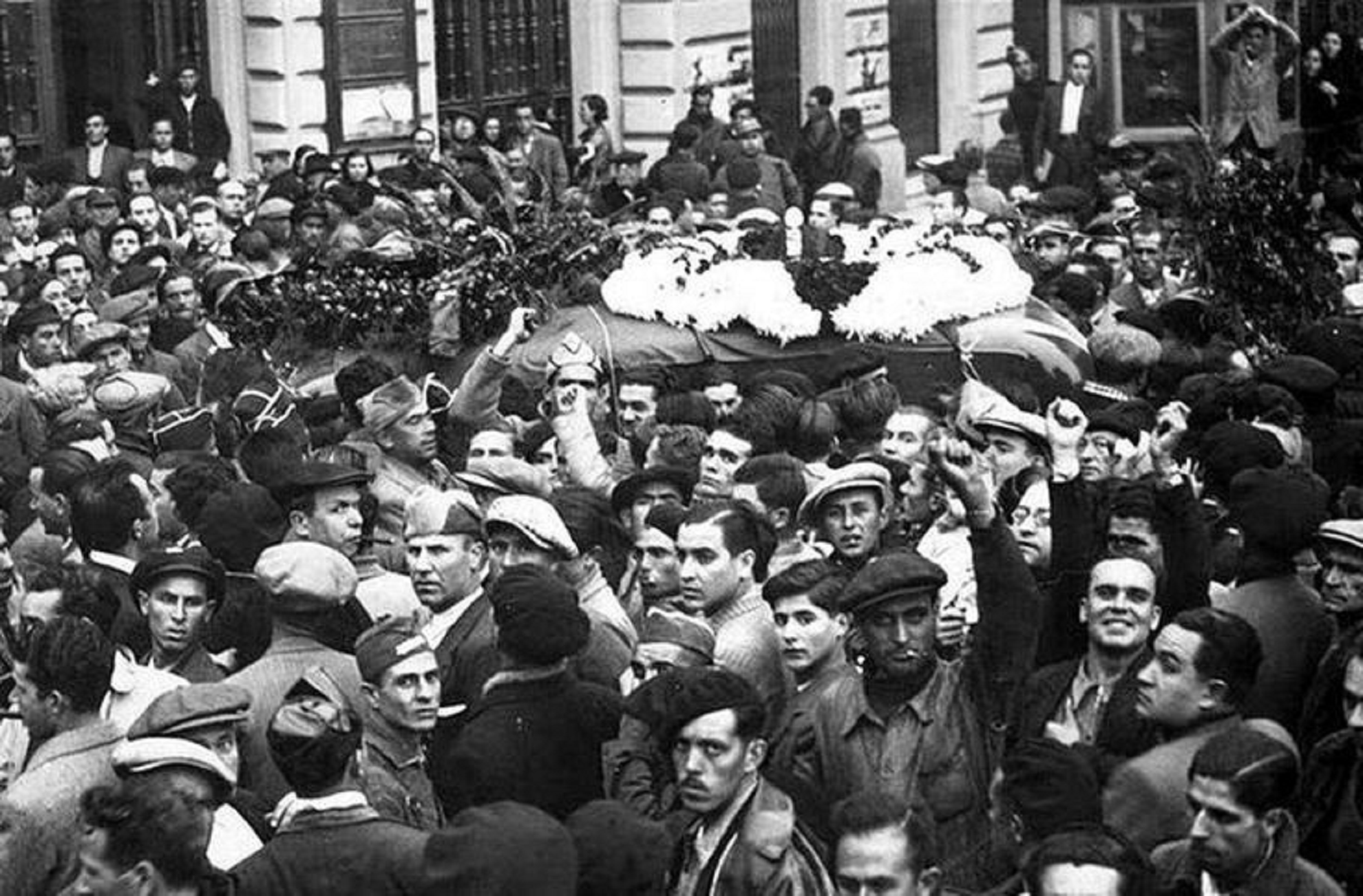 Muere el líder anarquista Durruti en extrañas circunstancias