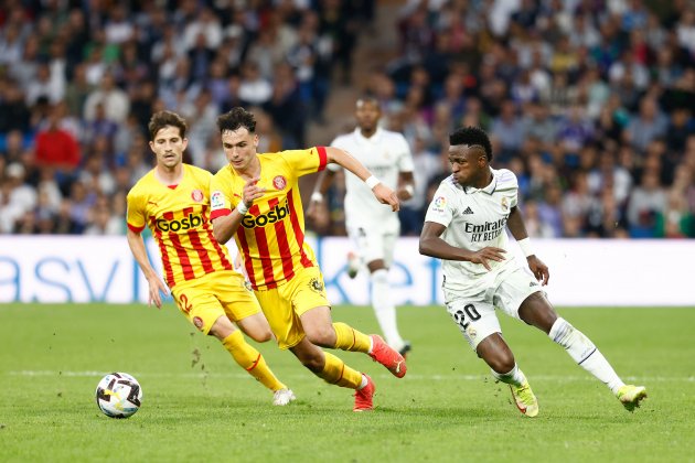 Arnau Martínez Vinicius Girona Real Madrid / Foto: Europa Press