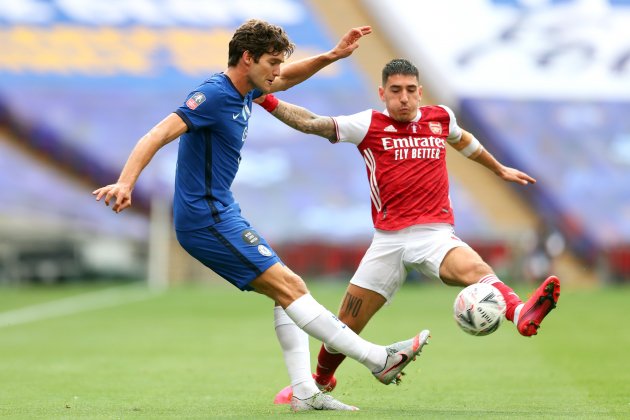 Marcos Alonso Héctor Bellerín Chelsea Arsenal / Foto: Europa Press - Catherine Ivill