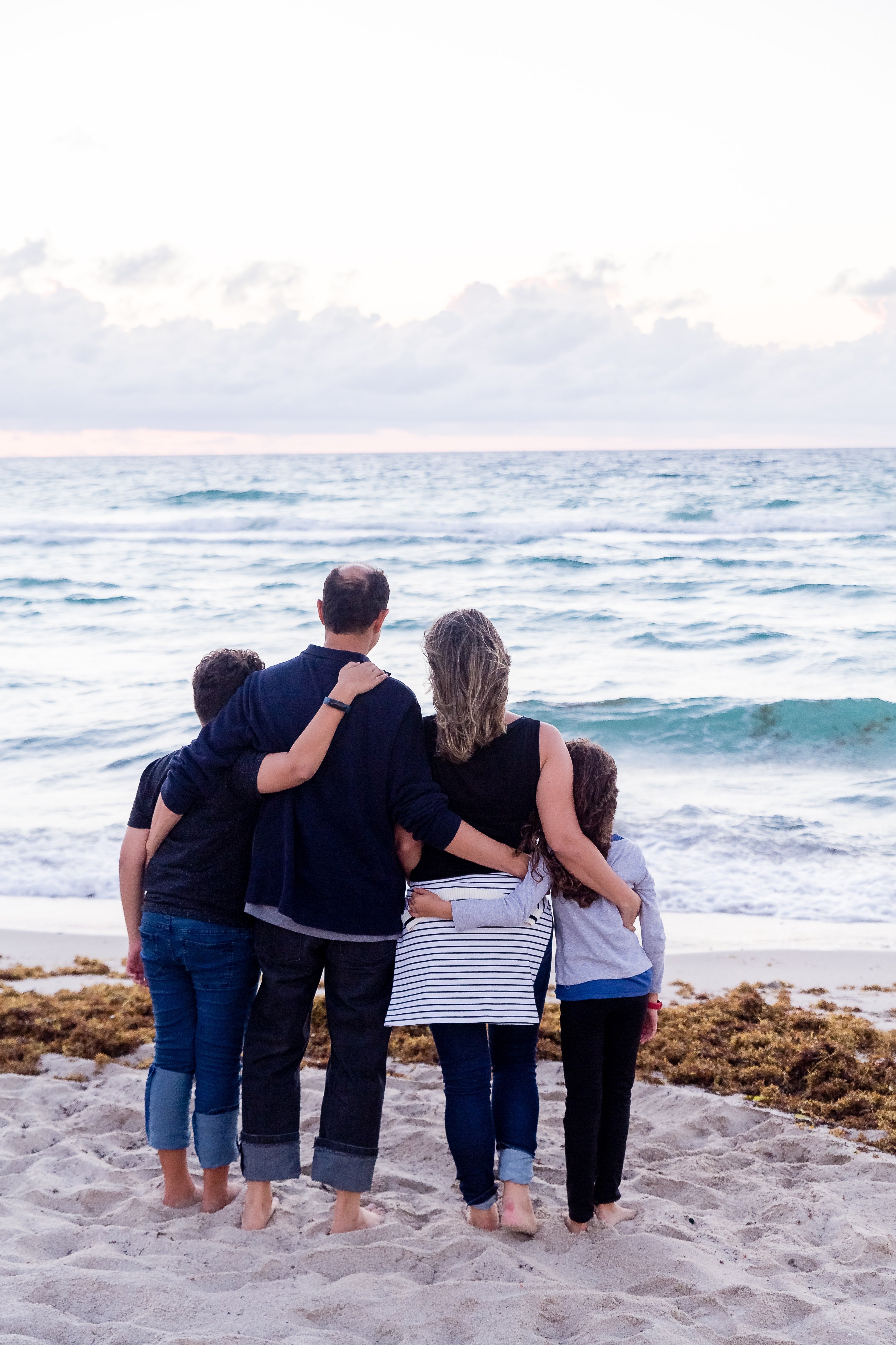 La ley de familias se retrasa y Podemos señala al PSOE