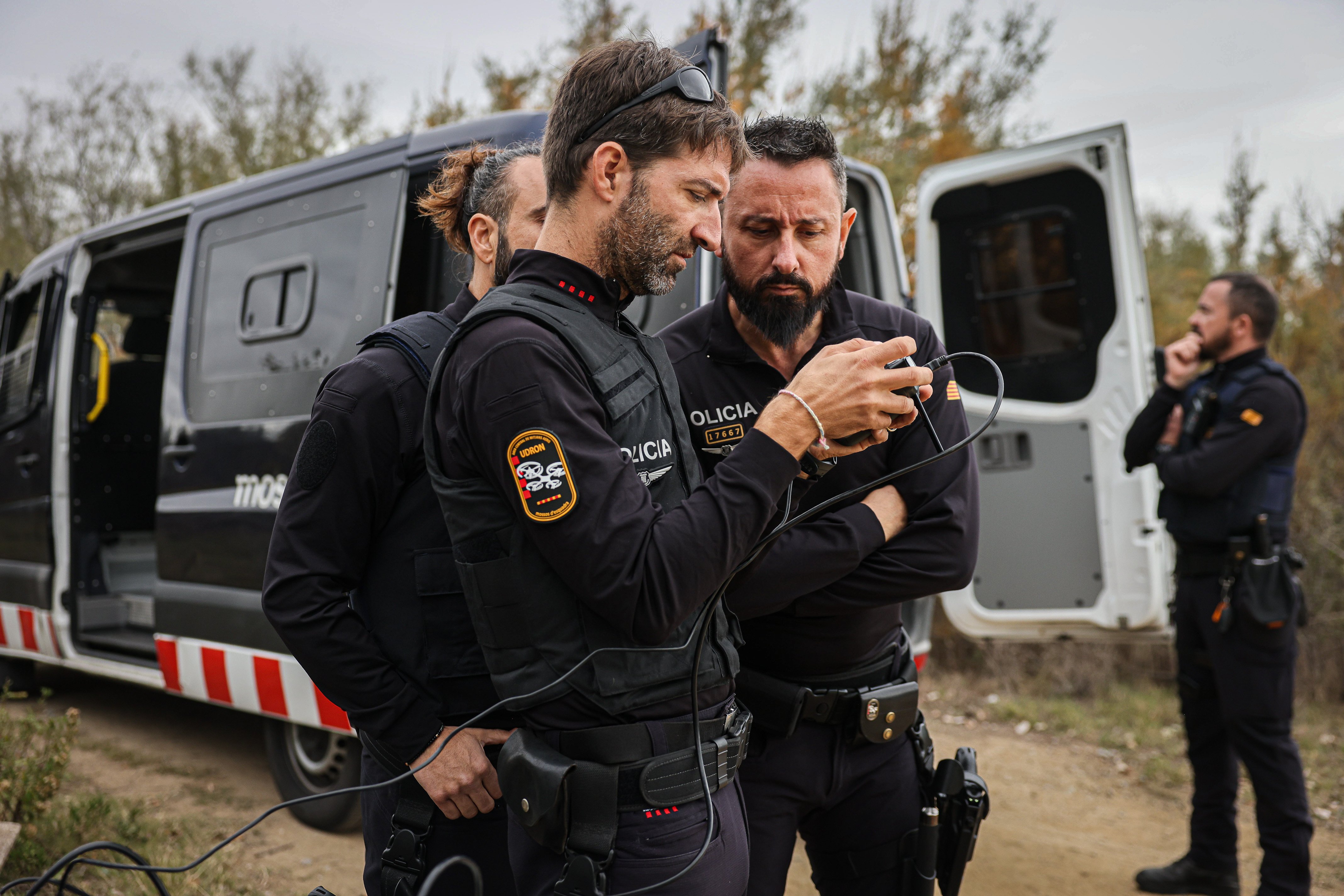 Agentes de la UDRON de los Mossos d'Esquadra