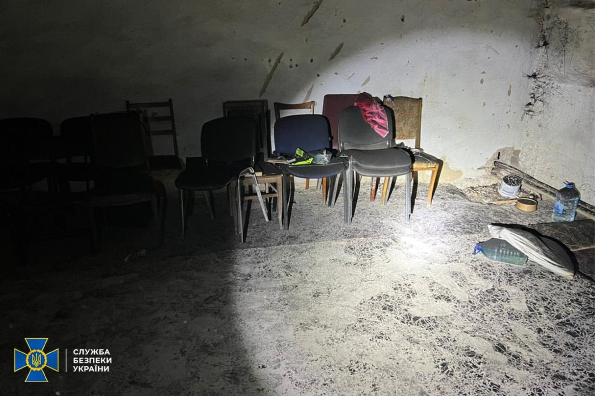 Hallan cámaras de tortura en cuatro edificios de la ciudad liberada de Jersón