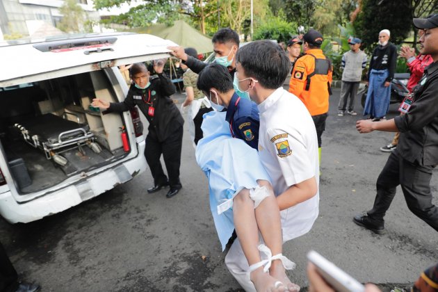 Terratremol Indonesia, ambulancies / EFE