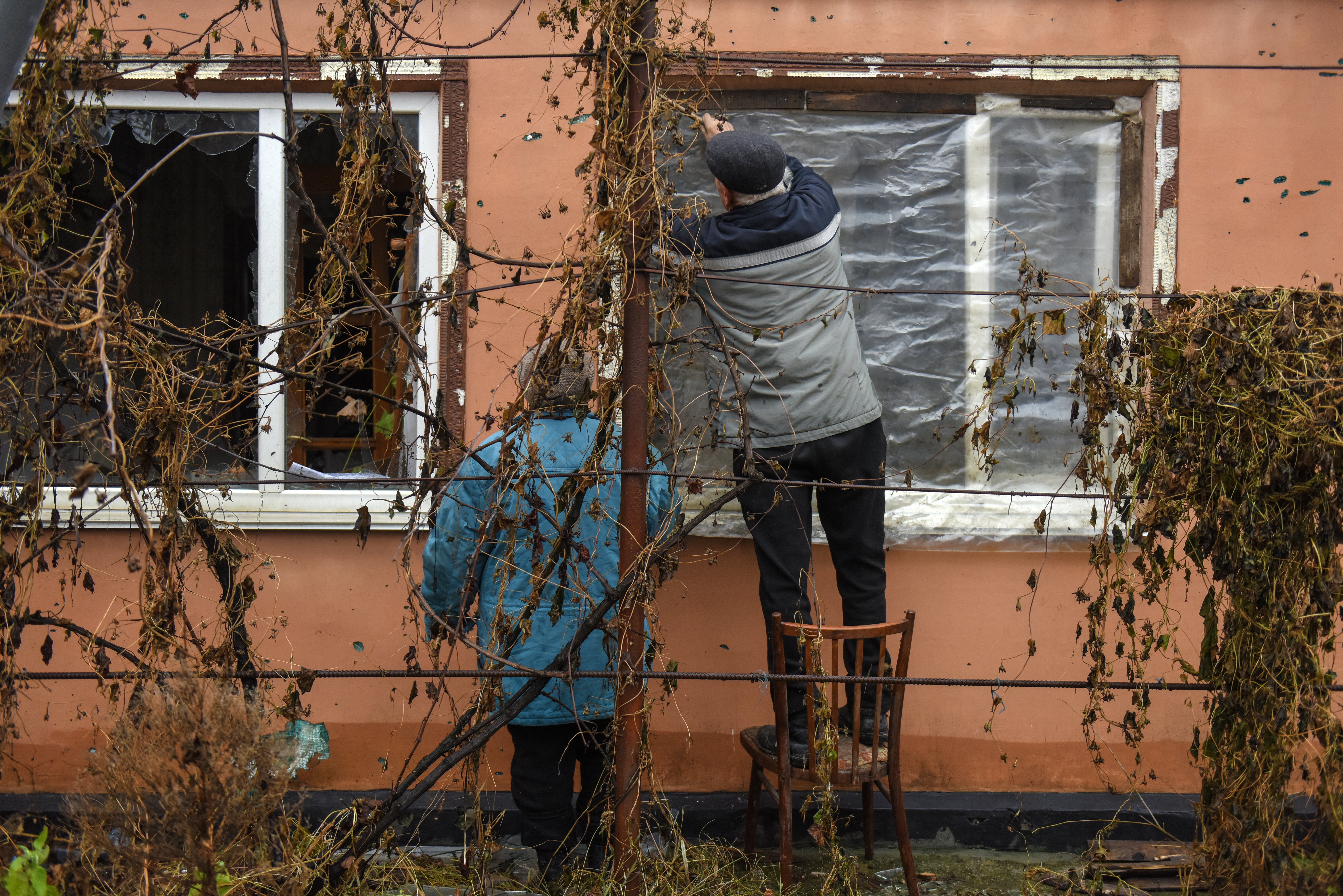 Ucrania tiene la red eléctrica destrozada: cortes y apagones hasta marzo del 2023