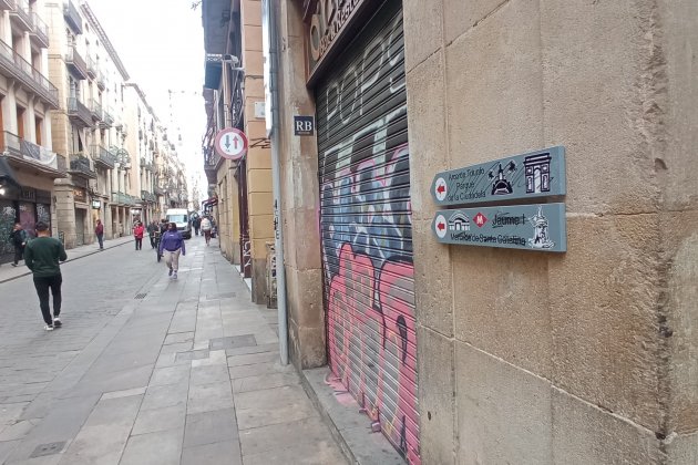 carteles indicativos castella calle ferran foto jordi palmer (1) carteles indicativos castella calle ferran foto jordi palmer (1)