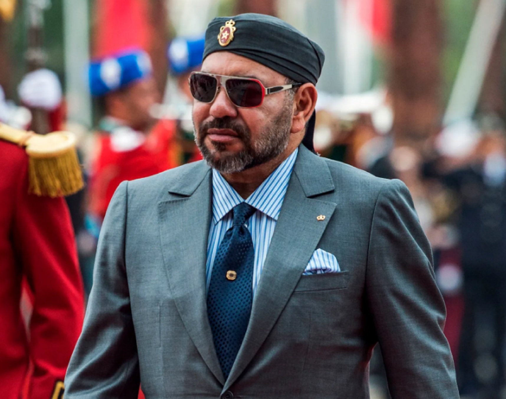 El rei del Marroc reapareix quatre dies després del terratrèmol i visita els ferits