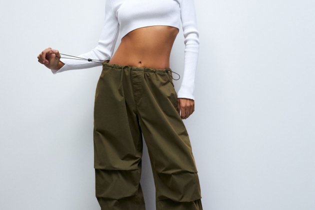 Pantalón parachute Loose Feat Pantalón parachute Loose Feat