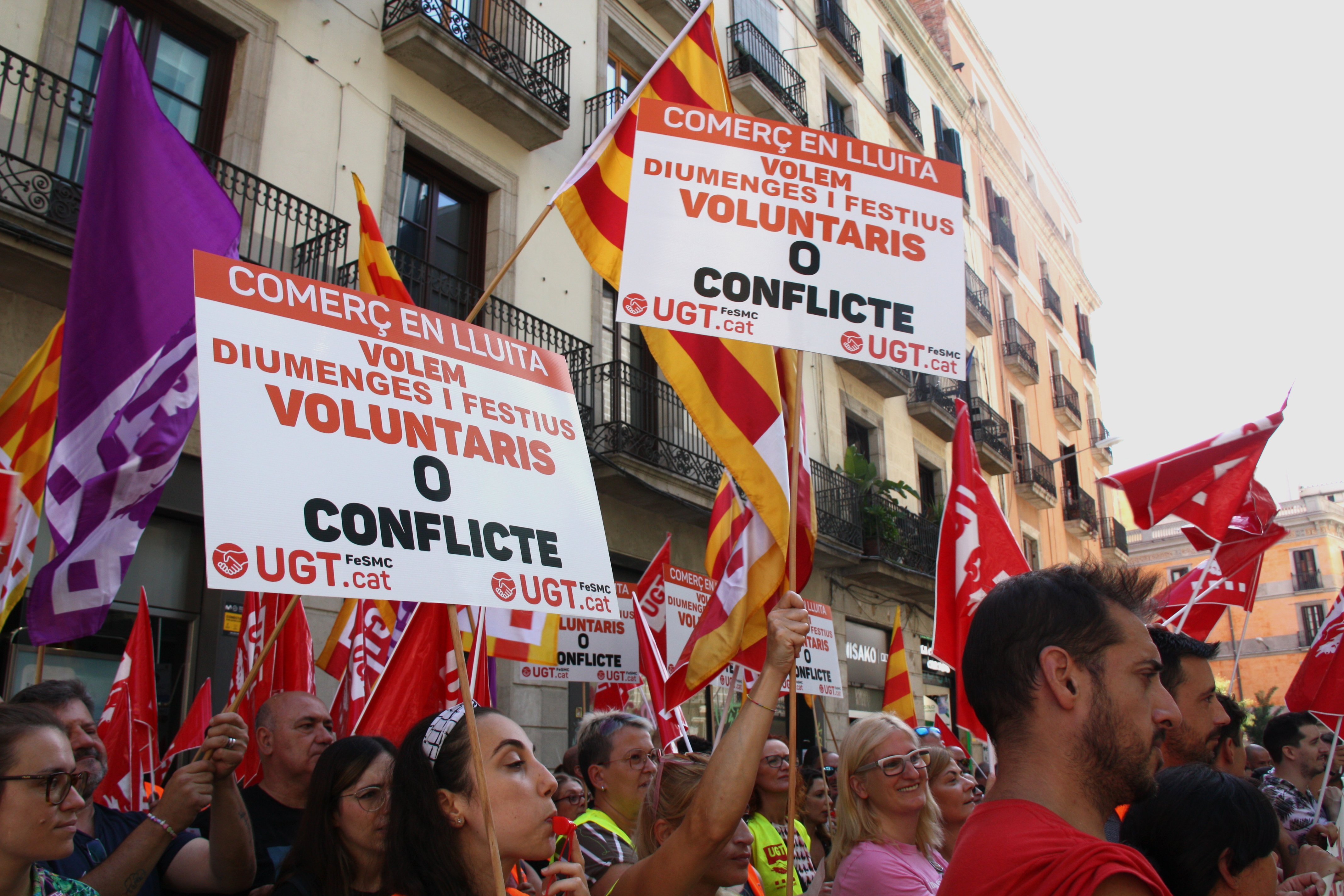 Xifres en dubte: l’obertura comercial en diumenge a Barcelona genera menys ocupació de la prevista