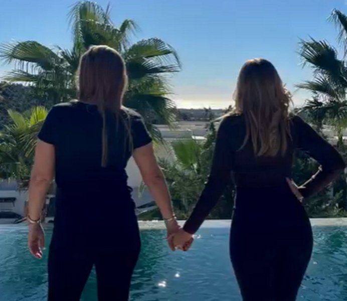 Belén Esteban y Andrea Janeiro corto@belenestebanmenendez Belén Esteban y Andrea Janeiro corto@belenestebanmenendez