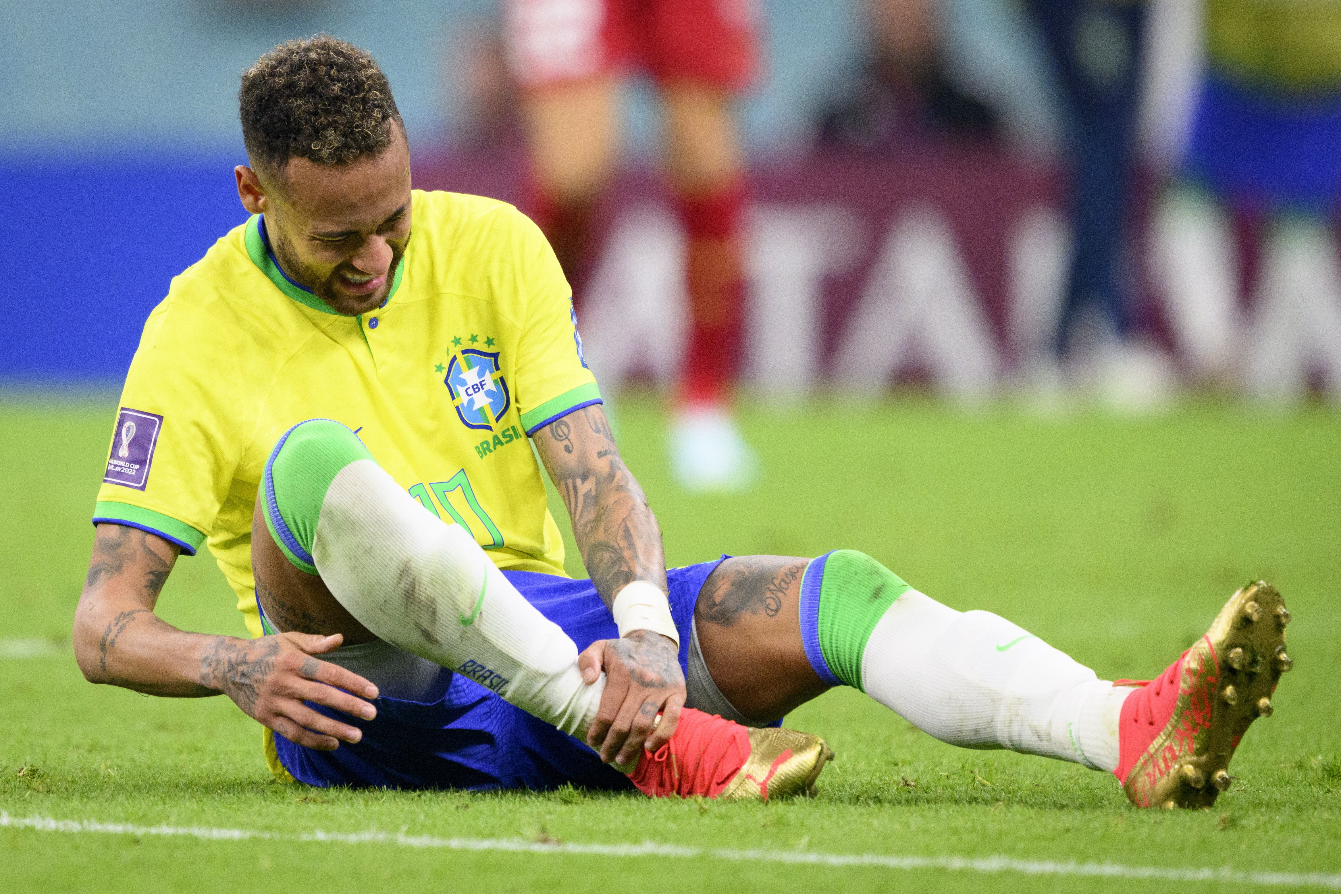 Neymar hace saltar las alarmas de todo Brasil: baja para Suiza y duda para Camerún