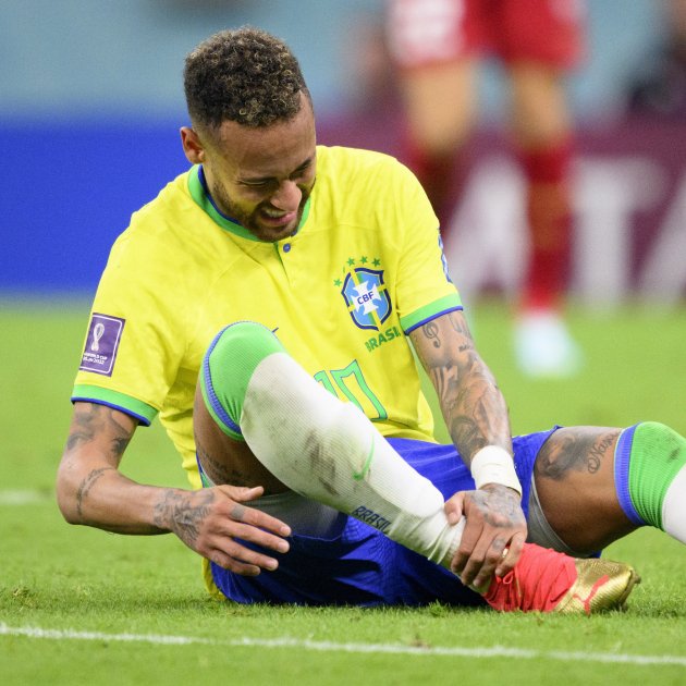 Neymar lesionado Brasil / Foto: EFE - Laurent Gillieron