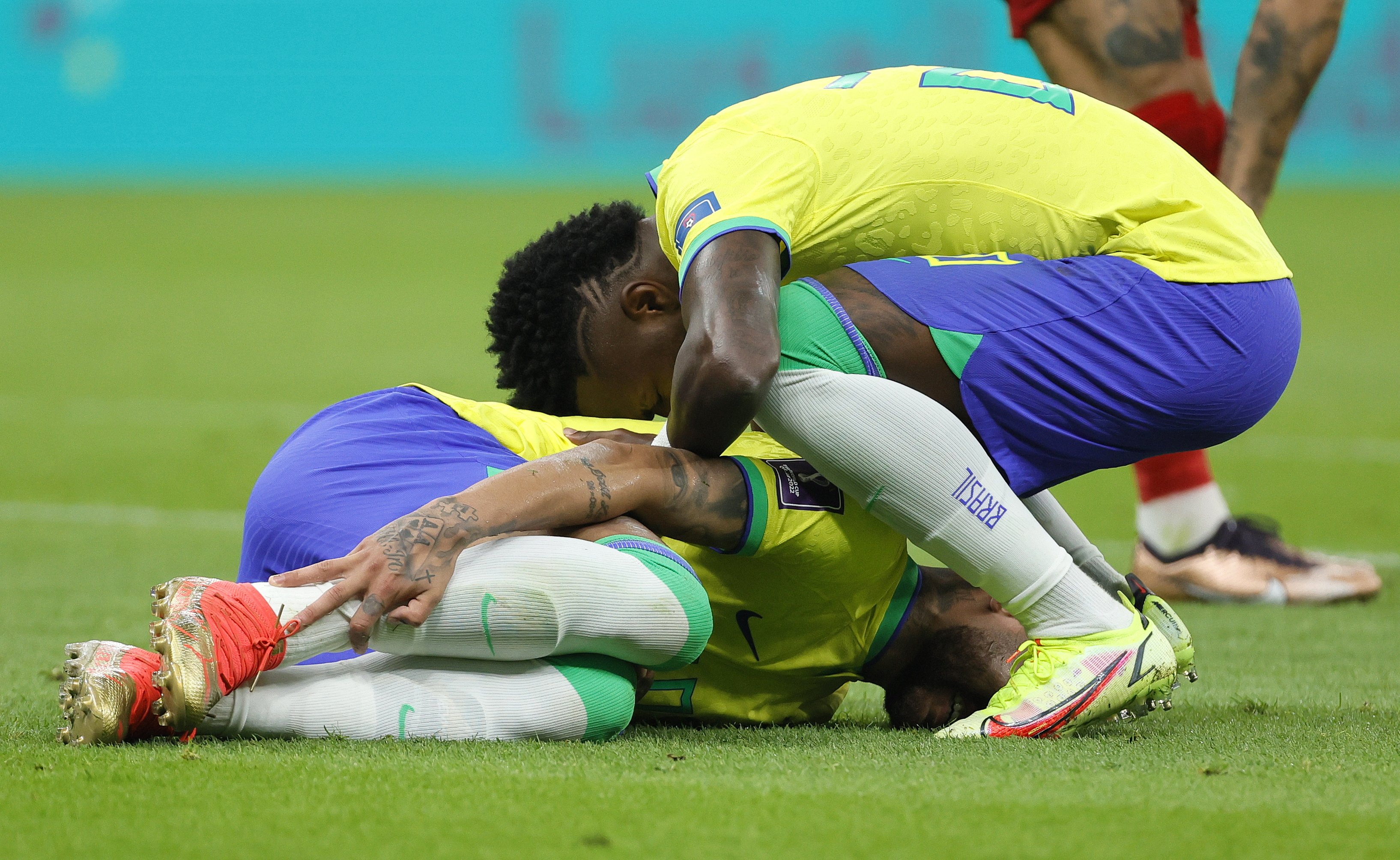 Neymar mueve los hilos para cerrar el fichaje de Vinícius, quiere firmar