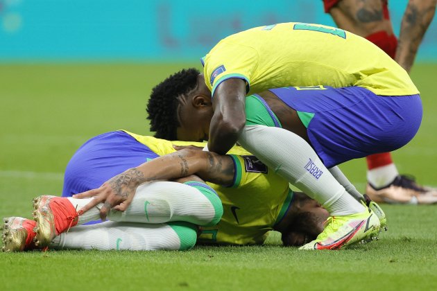 Neymar Vinicius Brasil Serbia / Foto: EFE - Ronald Wittek Neymar Vinicius Brasil Serbia / Foto: EFE - Ronald Wittek