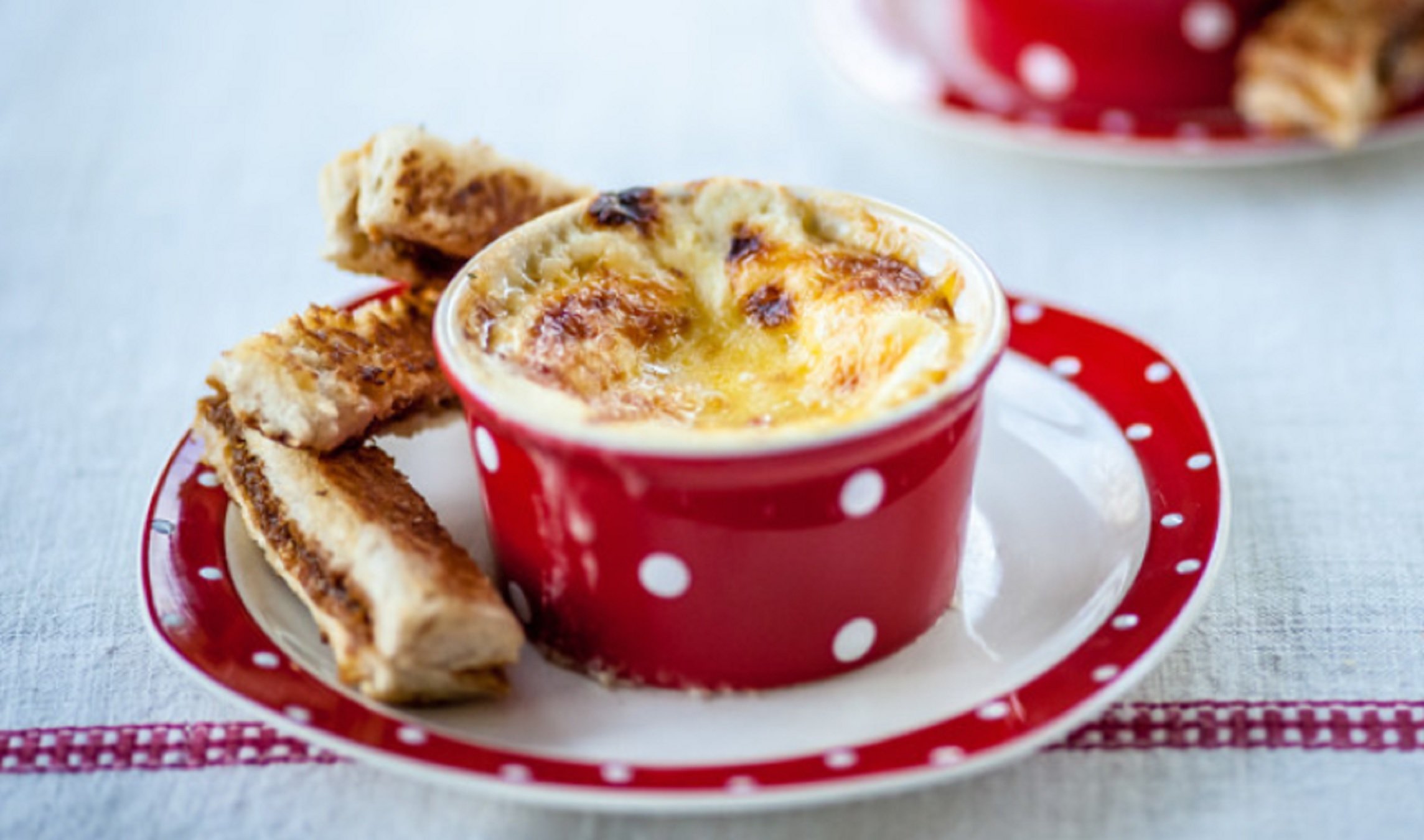 Baked Cheesy Eggs   Great Britain Chefs