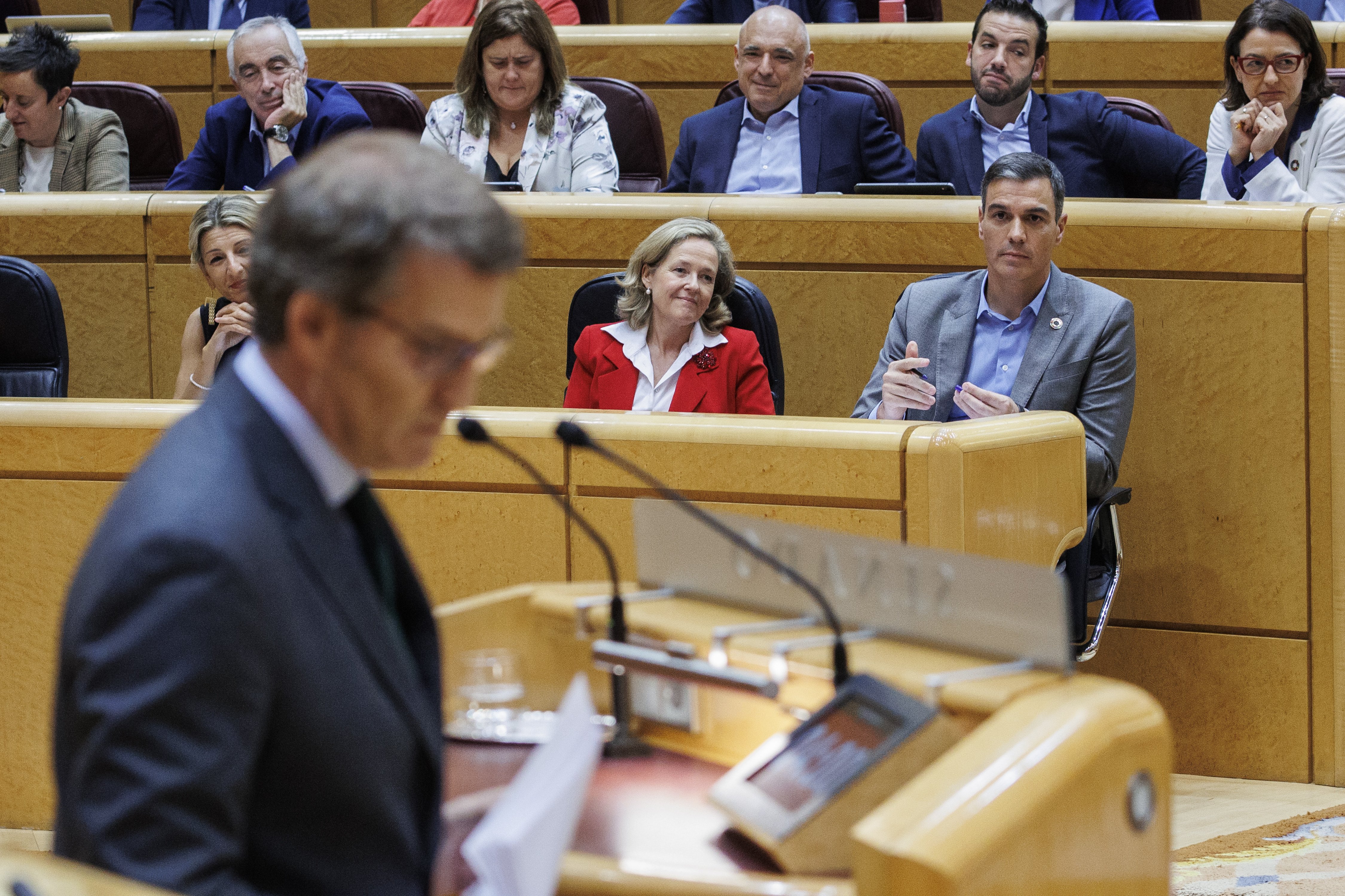 Alberto Núñez Feijóo sigue desinflándose en las encuestas y Pedro Sánchez recupera terreno