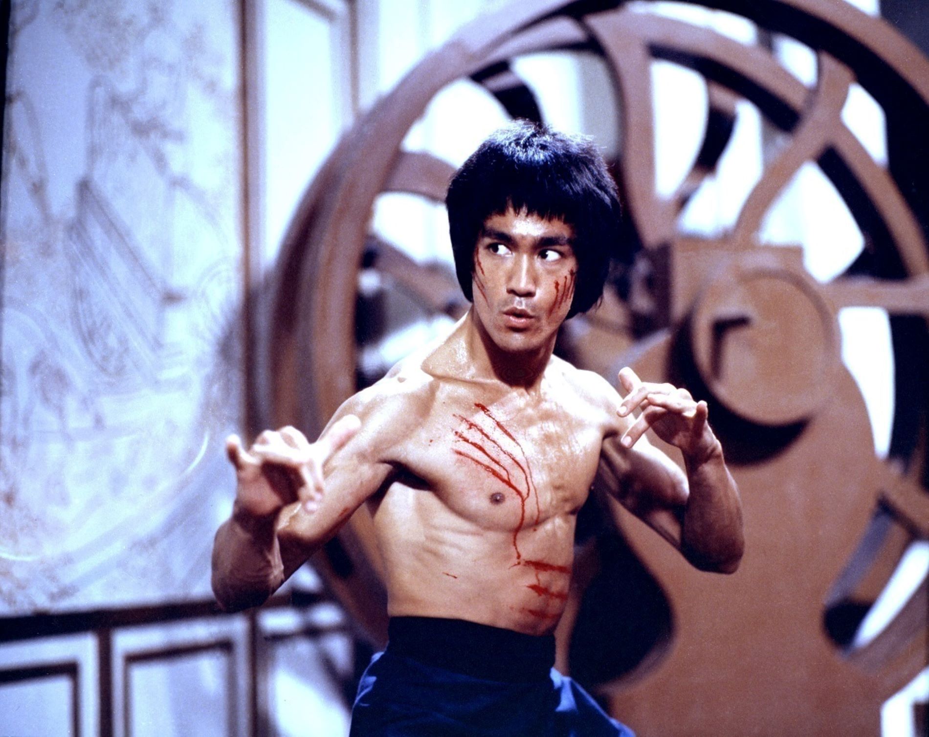 Bruce Lee murió por beber demasiada agua, según una nueva teoría