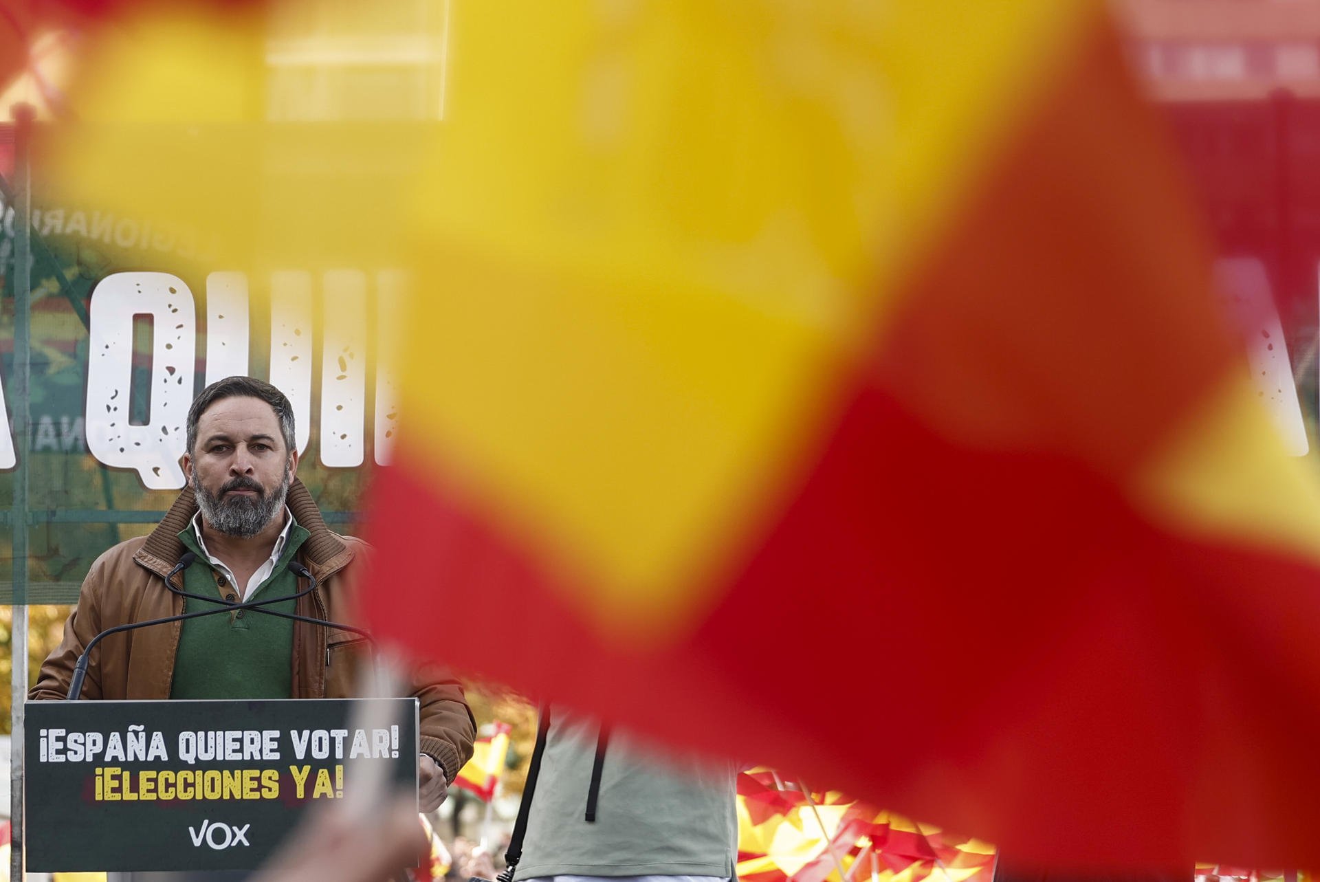 Santiago Abascal desbarra y ahora pide tipificar el delito de traición