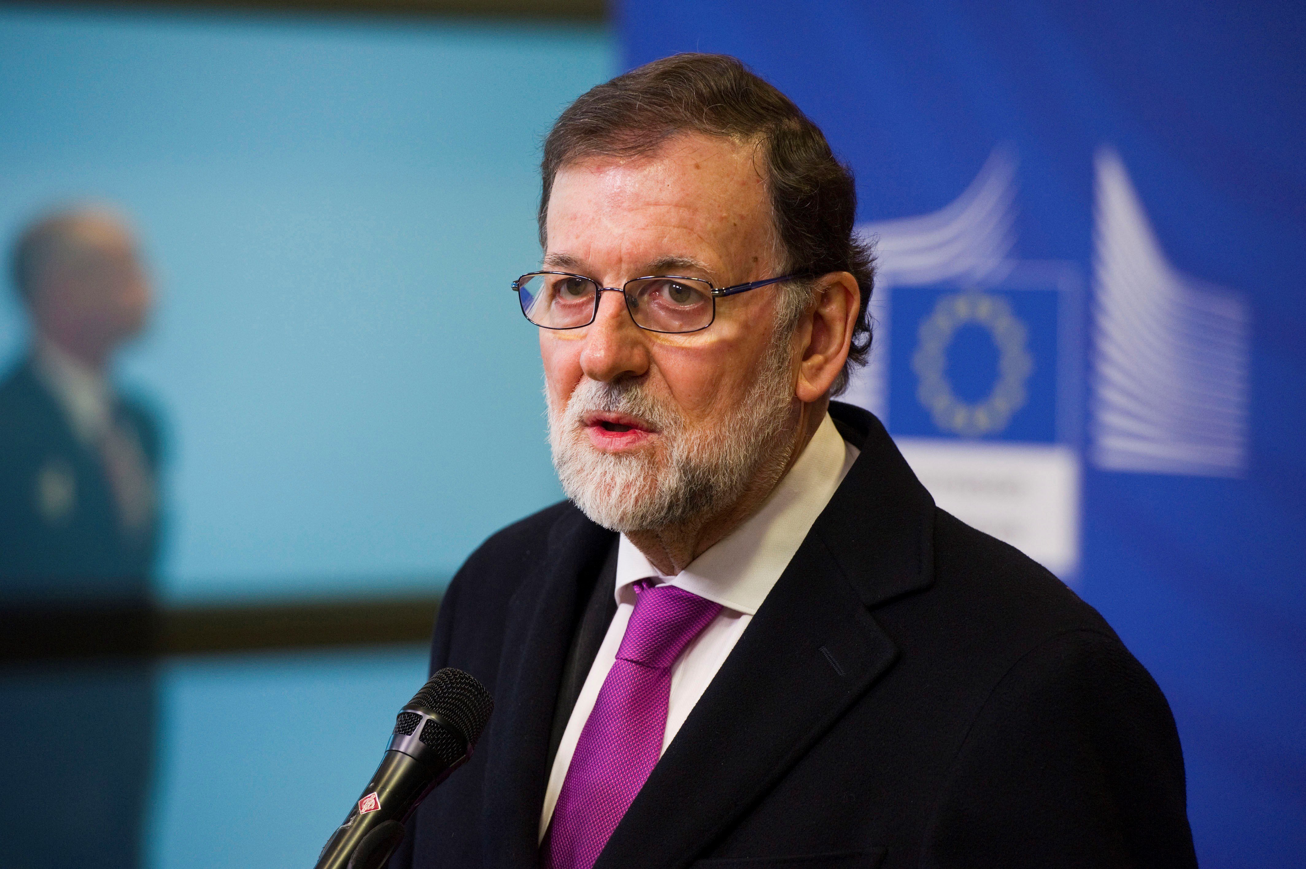 Rajoy pide un candidato sin causas judiciales para volver a la "normalidad"