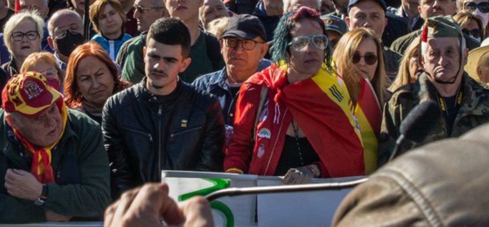 primera fila Mande VOX Santiago Abascal @tyrexito primera fila Mande VOX Santiago Abascal @tyrexito