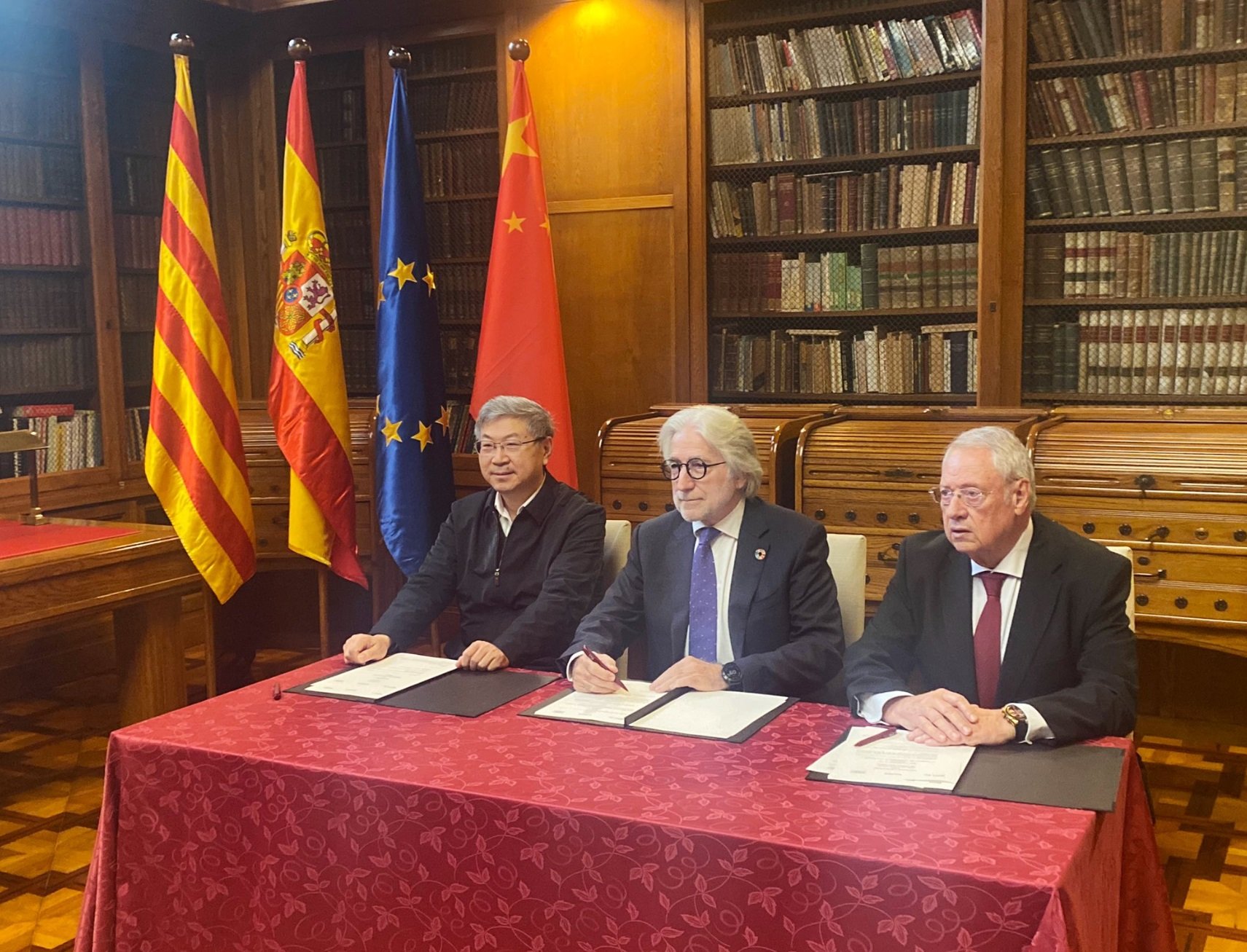 Una delegación china de Chery se desplaza hasta Catalunya para estudiar dónde instalarse