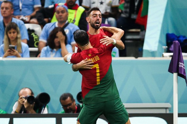 Bruno Fernandes Cristiano Ronaldo gol Portugal Uruguay / Foto: EFE