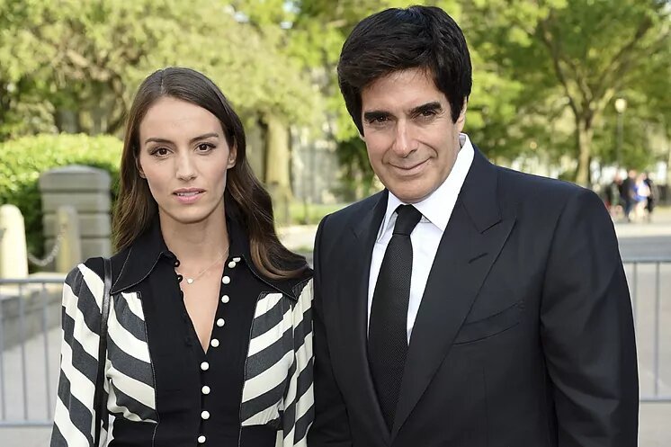 David Copperfield con su mujer 