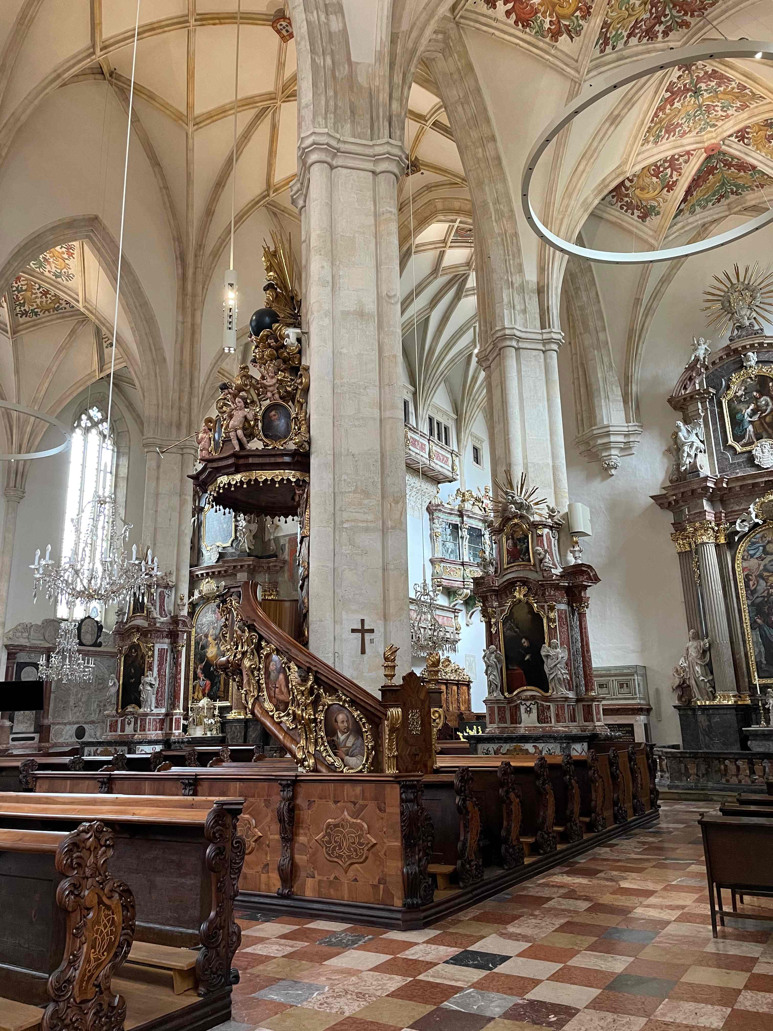 Interior Mausoleu de Ferran II a Graz, Àustria