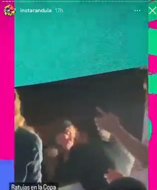 El beso de Piqué y clara, IG El beso de Piqué y clara, IG