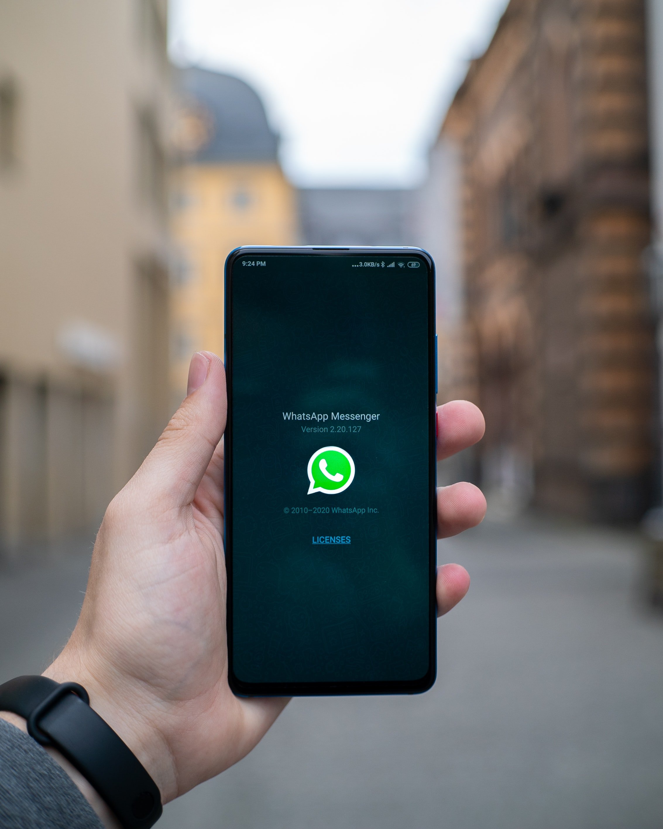 WhatsApp activarà una funció per enviar-se missatges a un mateix
