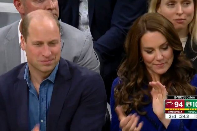 Guillermo y Kate Middleton aplaudiendo Twitter Guillermo y Kate Middleton aplaudiendo Twitter