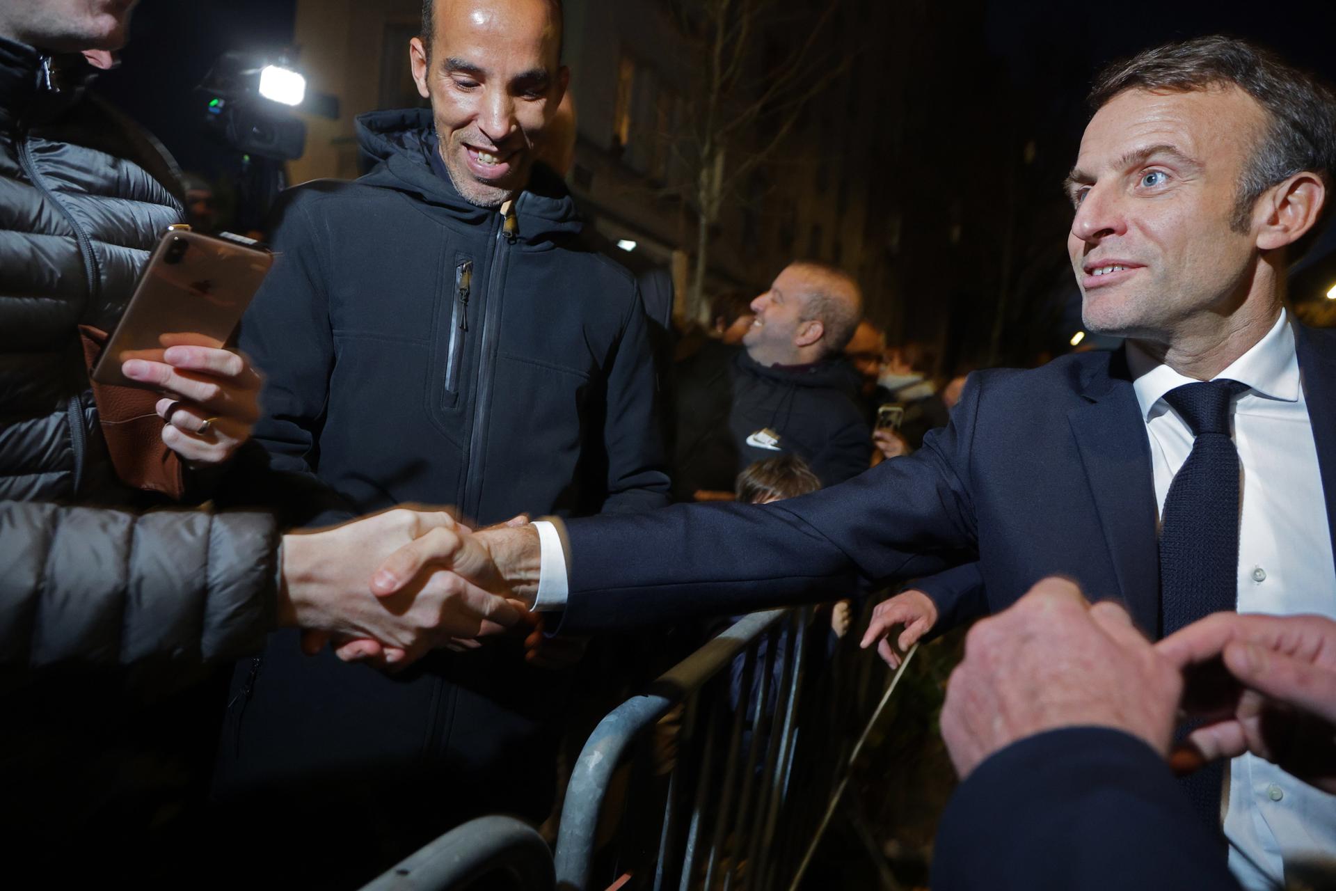 Francia se empieza a preparar para cortes eléctricos