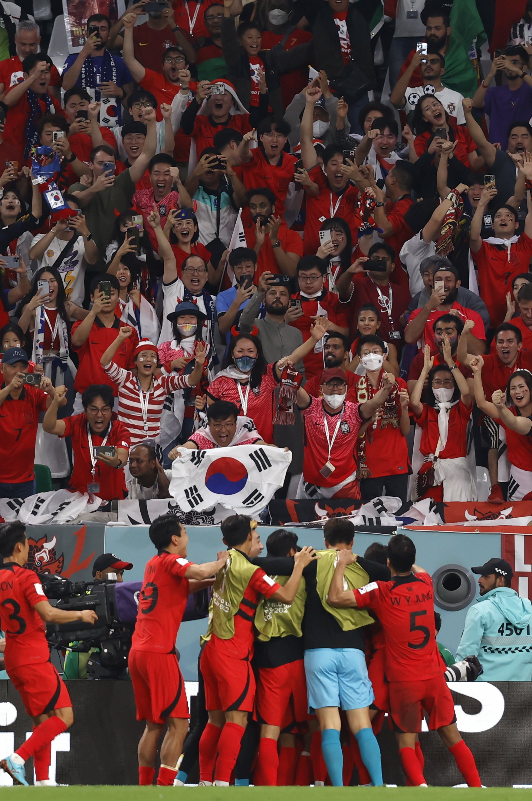 Corea del Sud allarga l'eufòria asiàtica contra Portugal (2-1) i deixa fora l'Uruguai i Ghana del Mundial