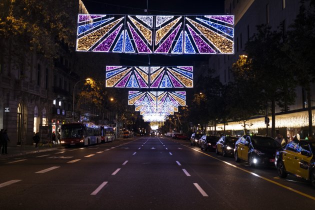 Llums de nadal a Barcelona Ronda Sant Pere / foto: Carlos Baglietto