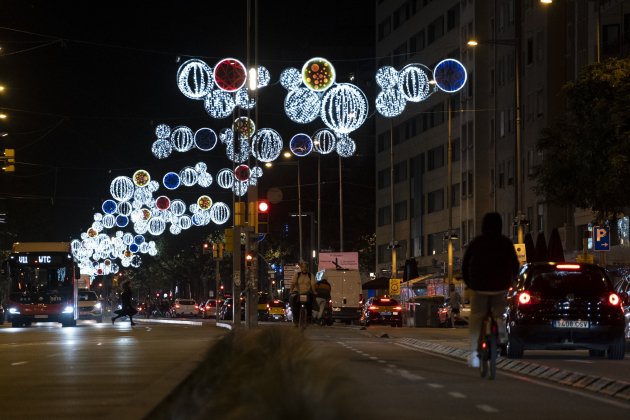 Luces de navidad en Barcelona Paral·lel / Foto: Carlos Baglietto
