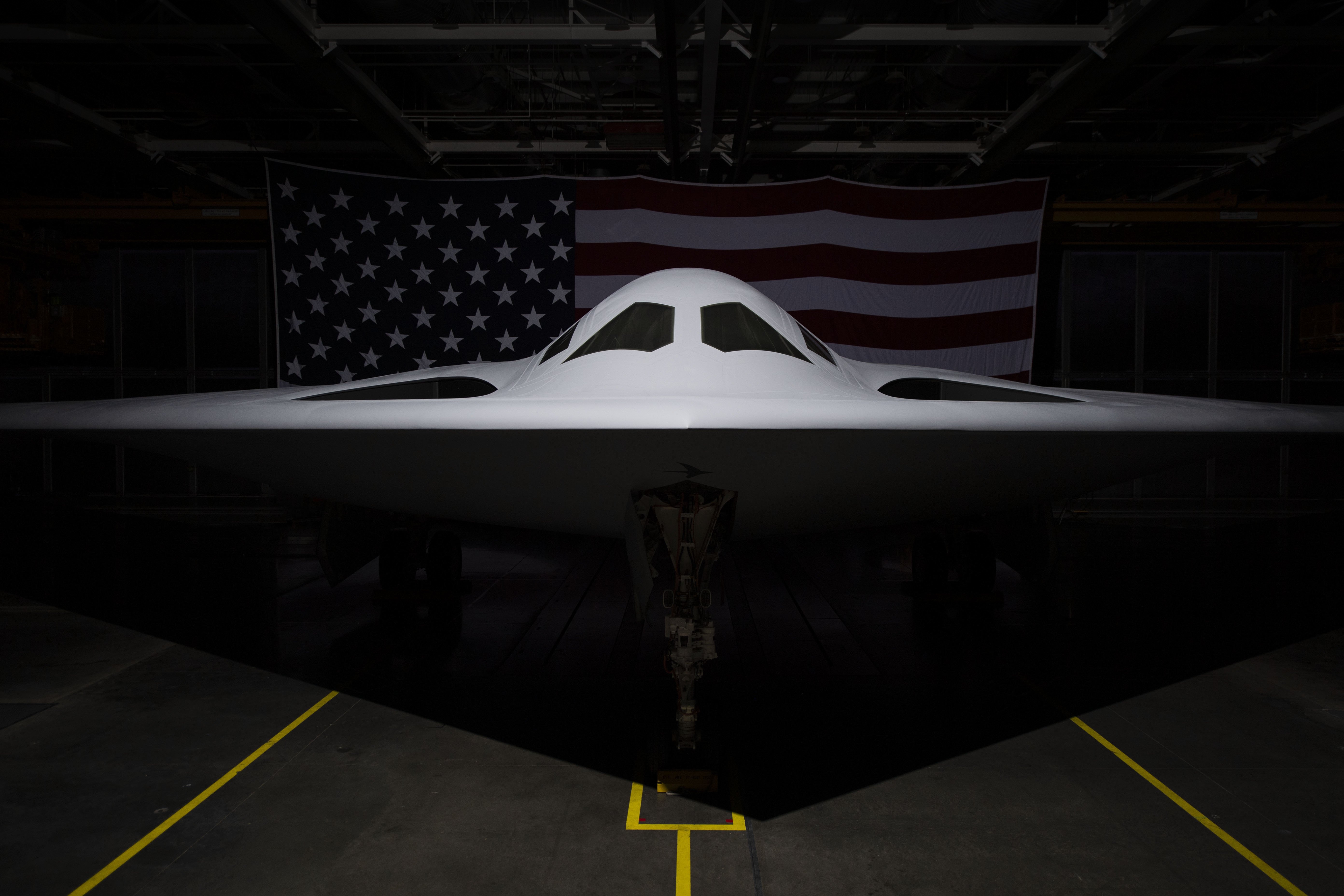 Així és el B-21 Raider, l'avió bombarder furtiu més sofisticat dels EUA