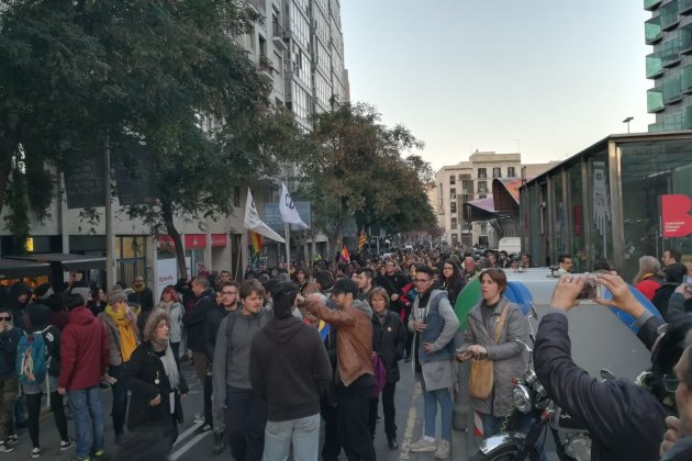 rebuda rei MWC carrer Francesc Cambó   Ignasi Espinosa