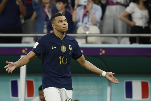 Kylian Mbappé celebrando golazo Polonia Francia / Foto: EFE Kylian Mbappé celebrando golazo Polonia Francia / Foto: EFE
