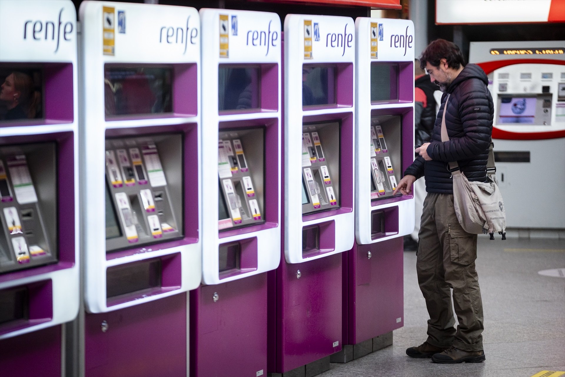 Renfe retirará el abono gratuito de Media distancia a aquellos que hagan un uso irregular